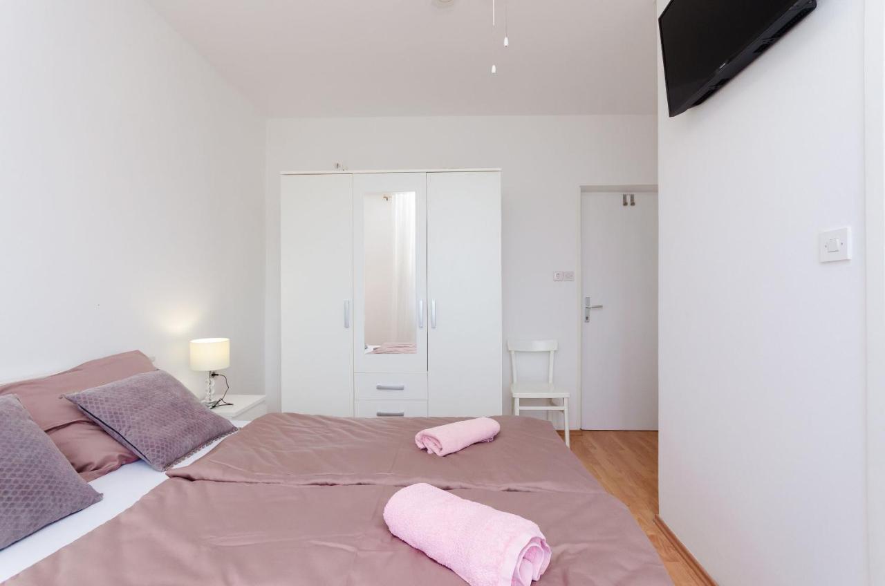 Apartments And Rooms Bianca Barbat na Rabu Room photo