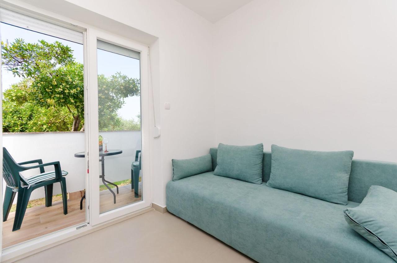 Apartments And Rooms Bianca Barbat na Rabu Exterior photo