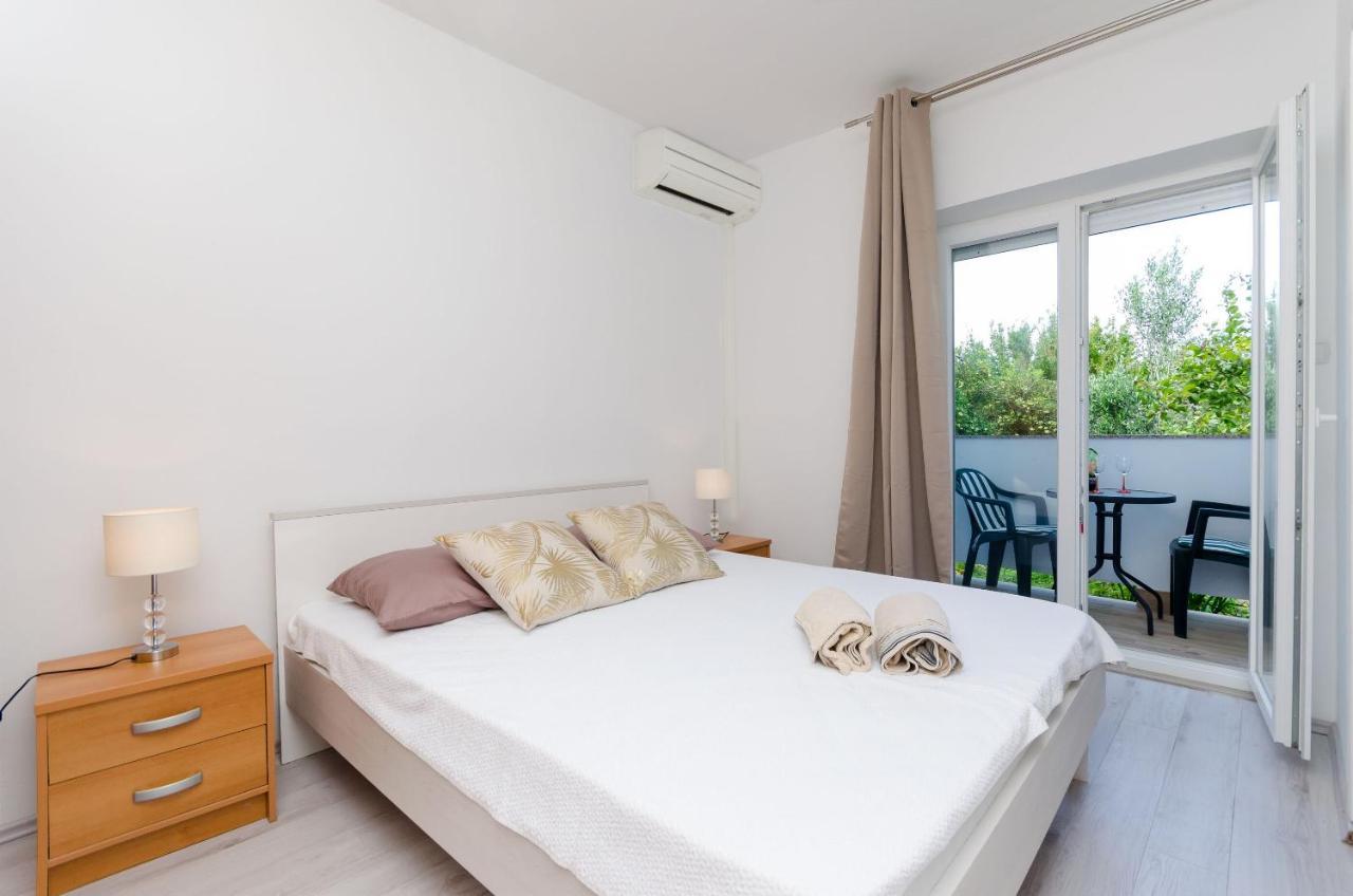 Apartments And Rooms Bianca Barbat na Rabu Exterior photo