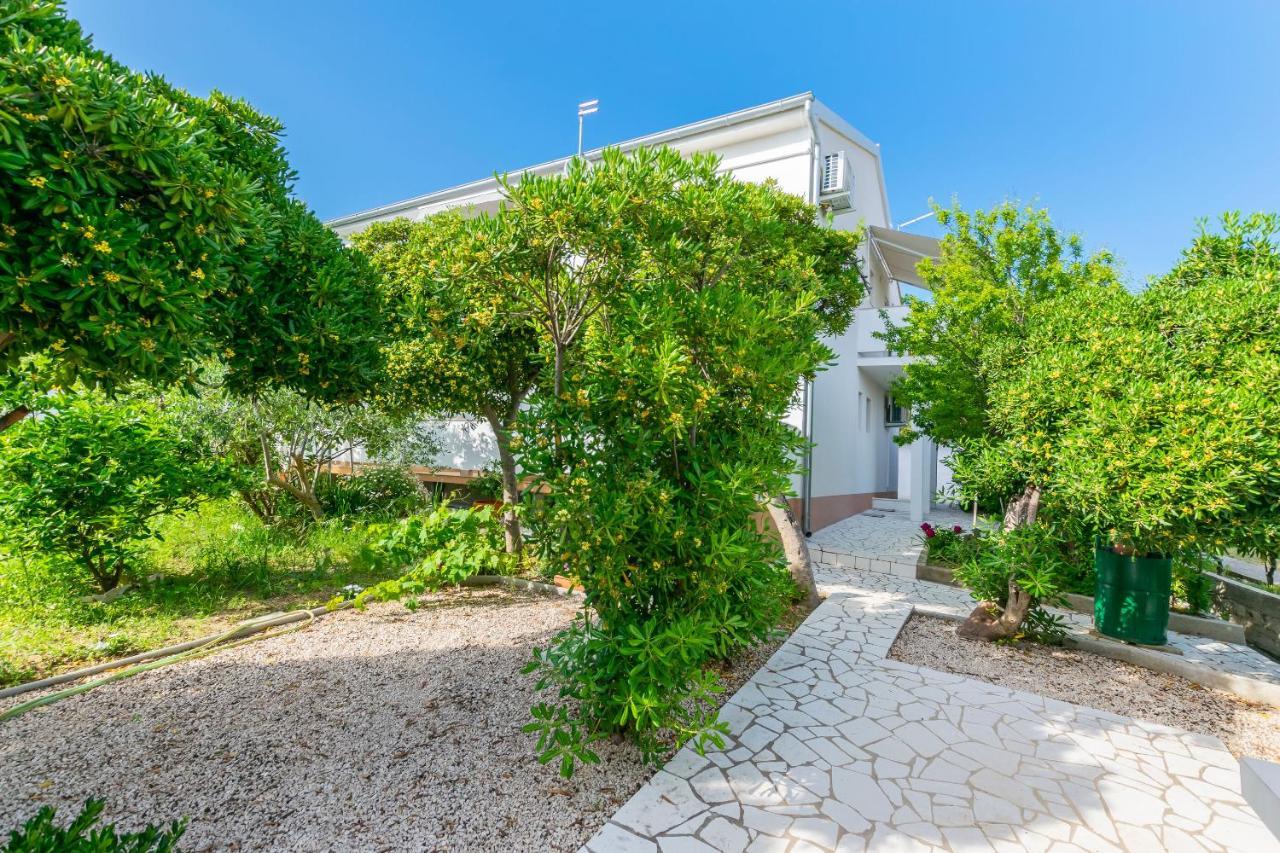 Apartments And Rooms Bianca Barbat na Rabu Exterior photo