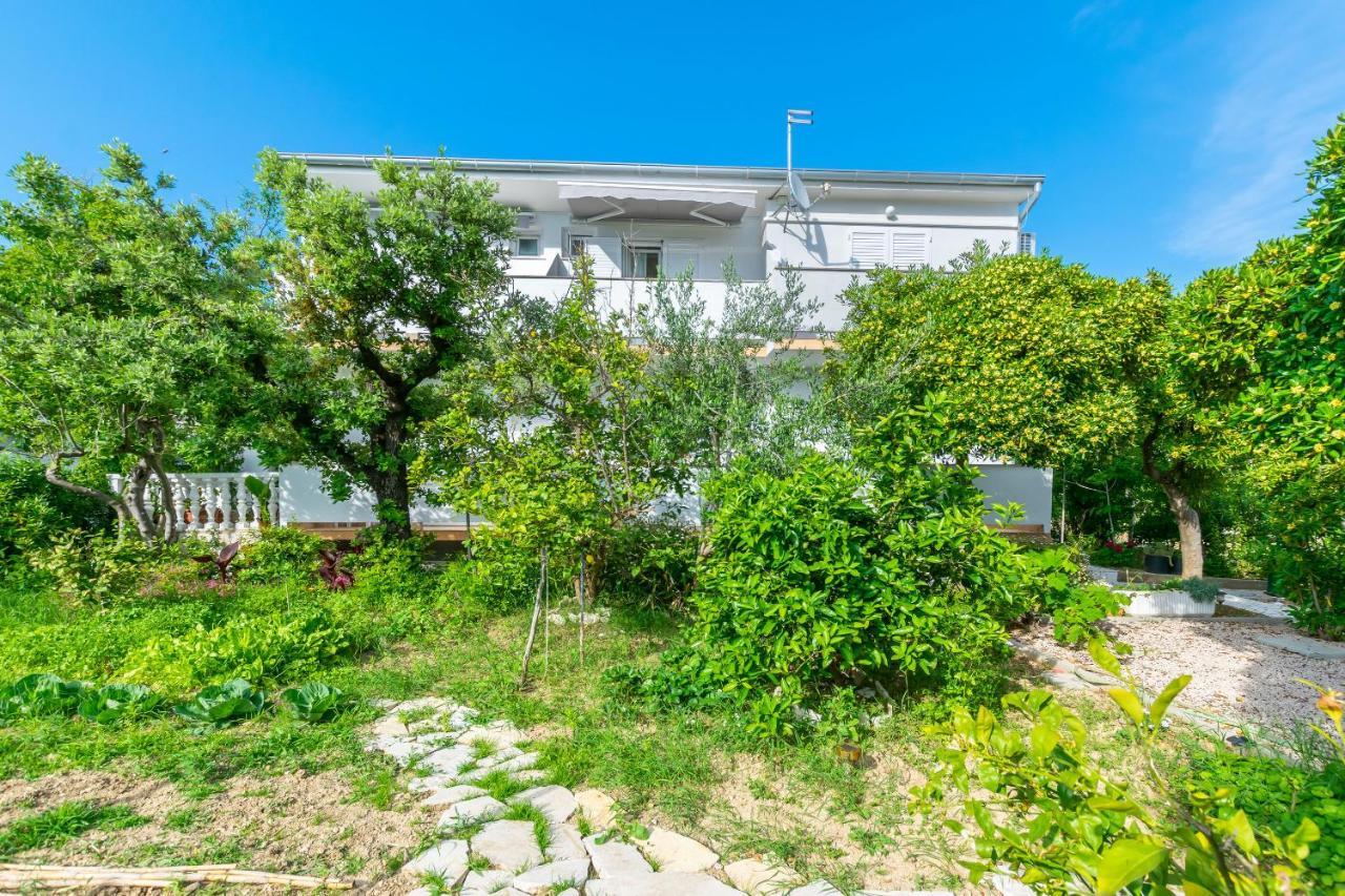 Apartments And Rooms Bianca Barbat na Rabu Exterior photo